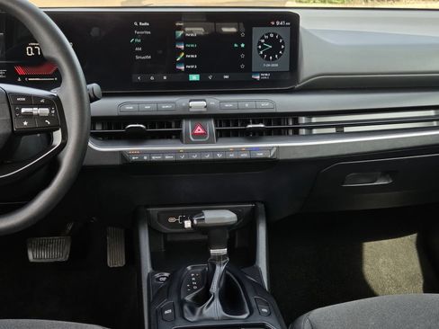 Used 2025 Kia K4 FWD image 10