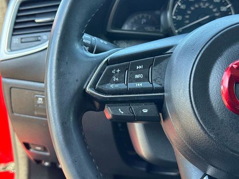 Used 2018 MAZDA MAZDA3 Touring image 28