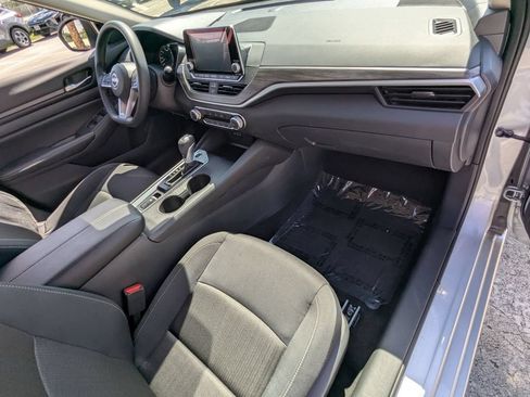 Used 2025 Nissan Altima 2.5 SV AWD/4WD image 33