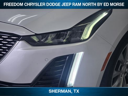 Used 2022 Cadillac CT5 Premium Luxury image 5