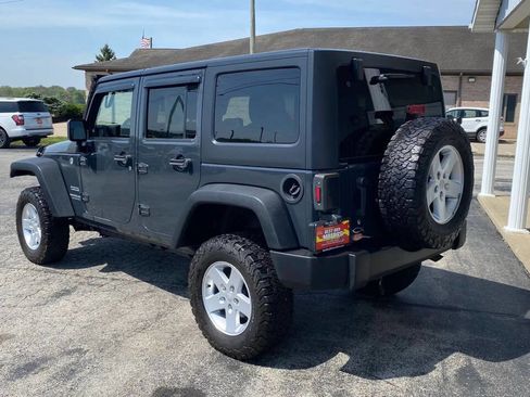 Used 2017 Jeep Wrangler Unlimited Sport w/ Quick Order Package 24S AWD/4WD image 3