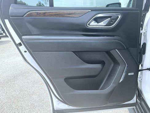 Used 2023 Chevrolet Tahoe Premier AWD/4WD image 24