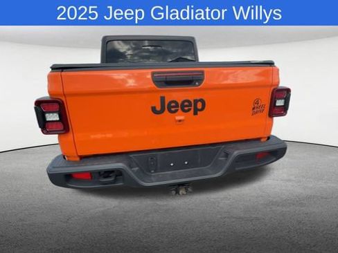Used 2025 Jeep Gladiator Sport AWD/4WD image 8