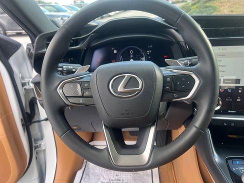 Used 2023 Lexus RZ 450e Premium image 14