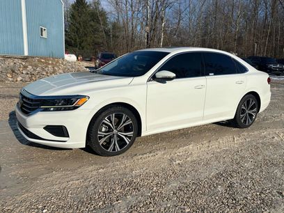 Used 2021 Volkswagen Passat 2.0T SE