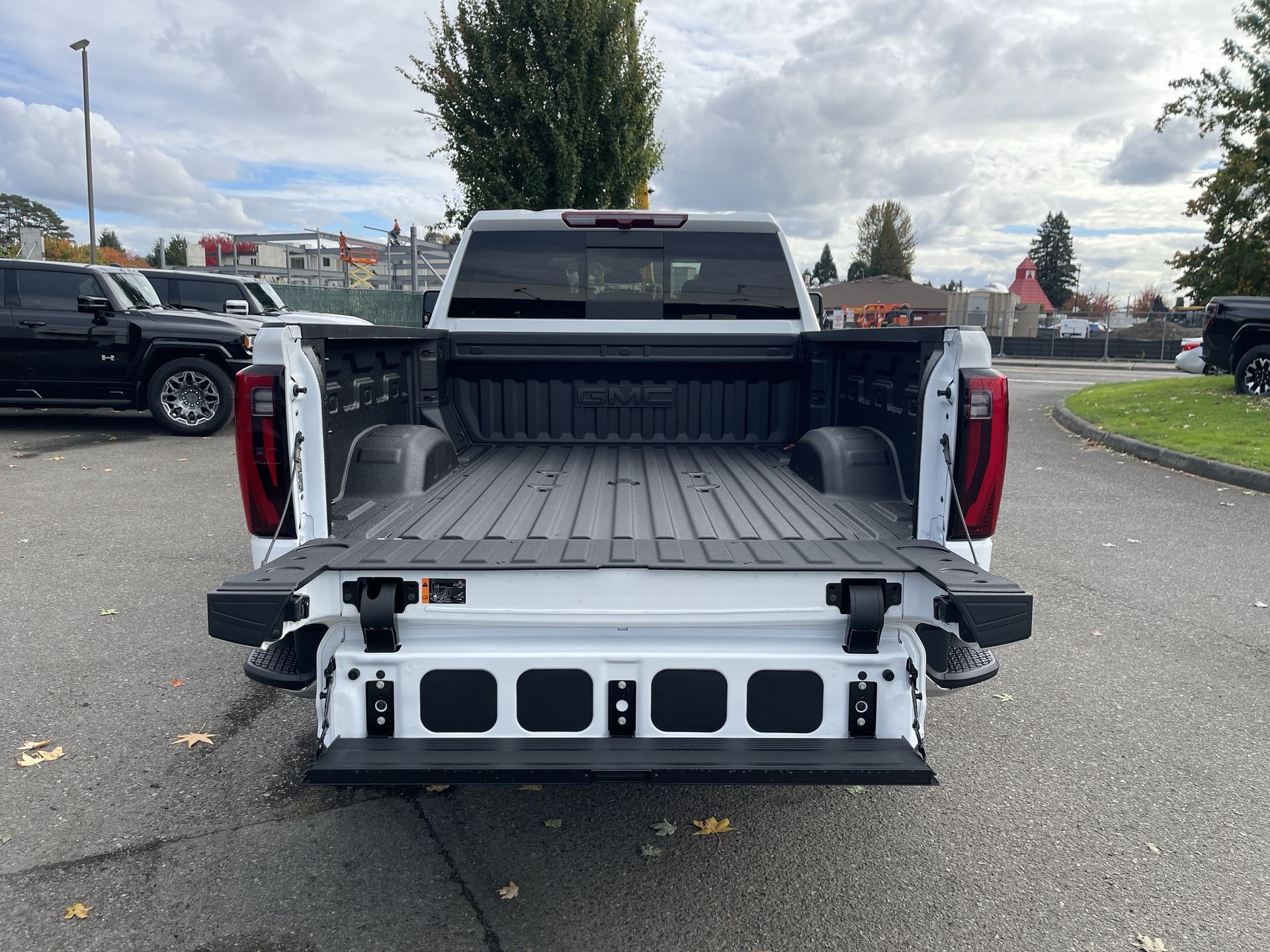 New 2026 GMC Sierra 3500 SLT w/ SLT Premium Package AWD/4WD image 62