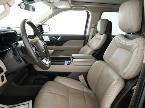 Used 2022 Lincoln Navigator Reserve w/ Equipment Group 201A image 18