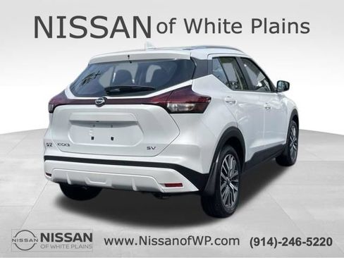 Certified 2023 Nissan Kicks SV FWD image 4