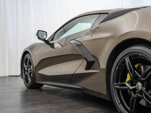 Used 2020 Chevrolet Corvette Stingray Coupe w/ 1LT RWD image 26