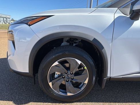 New 2026 Nissan Rogue SV image 7