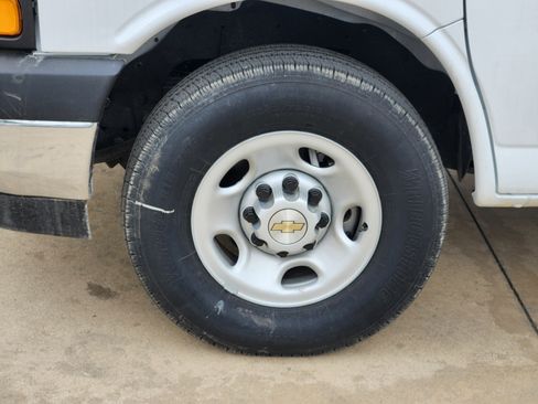 New 2024 Chevrolet Express 2500 w/ Driver Convenience Package image 16