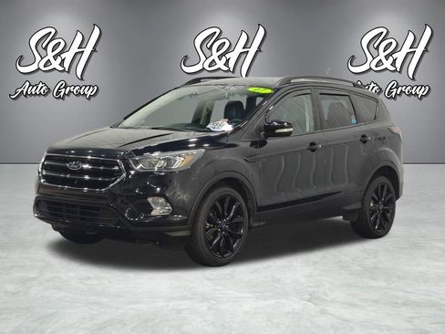 Used 2017 Ford Escape Titanium AWD/4WD image 16