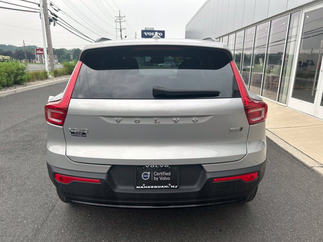 Certified 2025 Volvo XC40 B5 Plus AWD/4WD image 4
