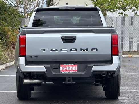 Certified 2025 Toyota Tacoma SR5 AWD/4WD image 7