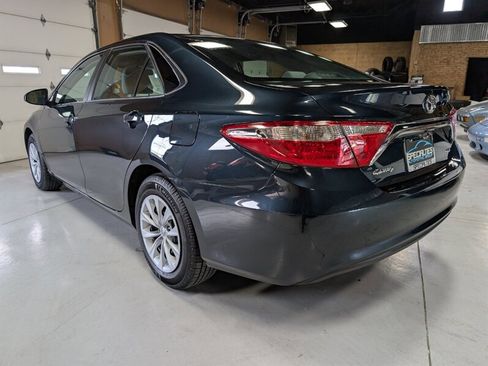Used 2015 Toyota Camry LE FWD image 8