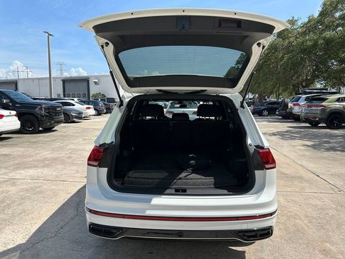 Certified 2023 Volkswagen Tiguan SE R-Line FWD image 50