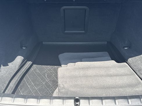 Used 2023 BMW 740i image 31