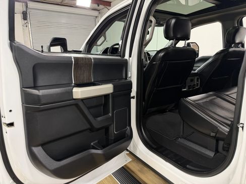 Used 2020 Ford F250 Lariat w/ Lariat Ultimate Package AWD/4WD image 15