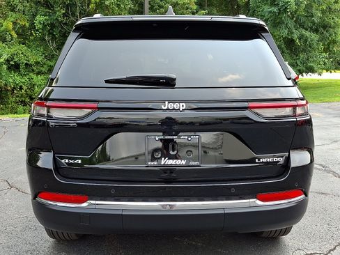 Certified 2024 Jeep Grand Cherokee Laredo X w/ Luxury Tech Group I AWD/4WD image 5