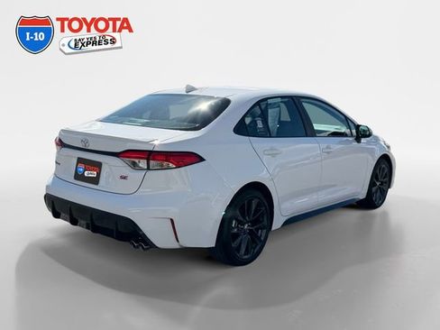 Certified 2025 Toyota Corolla SE w/ Convenience Package image 5