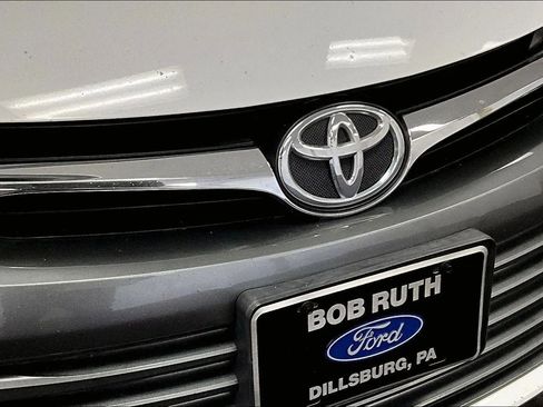 Used 2016 Toyota Camry LE image 30