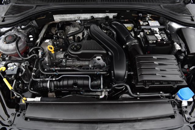 Used 2025 Volkswagen Jetta SE FWD image 25