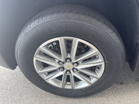 Used 2022 Chevrolet Traverse LT AWD/4WD image 13