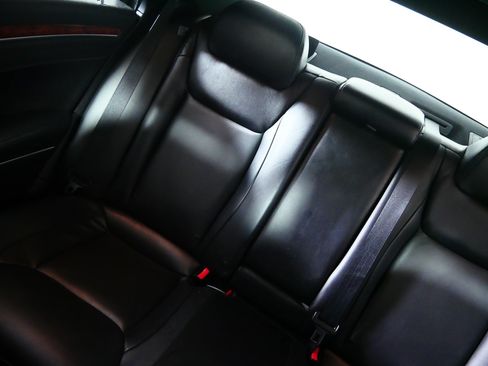 Used 2014 Chrysler 300 AWD w/ Driver Convenience Group image 12
