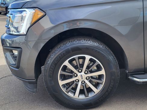Used 2019 Ford Expedition XLT w/ Equipment Group 202A image 9
