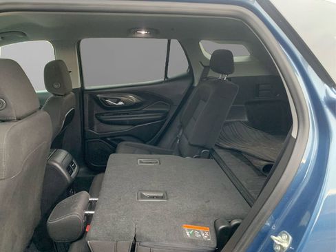 Used 2024 GMC Terrain SLE image 10