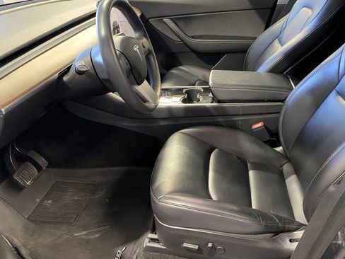 Used 2020 Tesla Model Y Long Range image 11