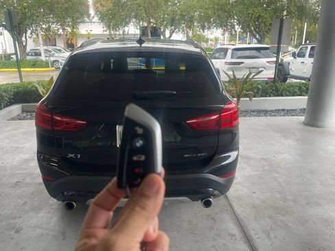 Used 2021 BMW X1 sDrive28i w/ Convenience Package FWD image 5