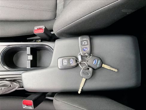 Used 2017 Subaru Impreza 2.0i Premium image 14