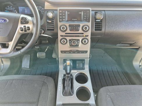 Used 2016 Ford Flex SE image 25