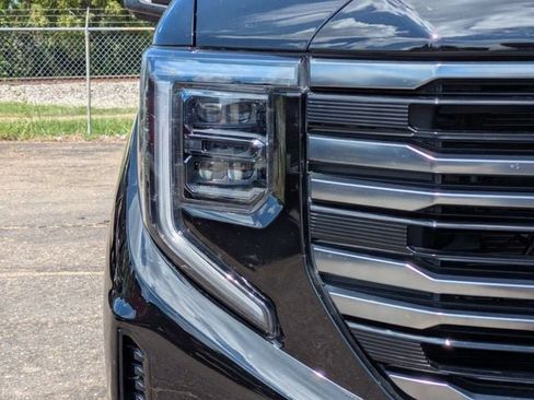 Used 2026 GMC Sierra 1500 AT4 w/ AT4 Premium Package AWD/4WD image 10