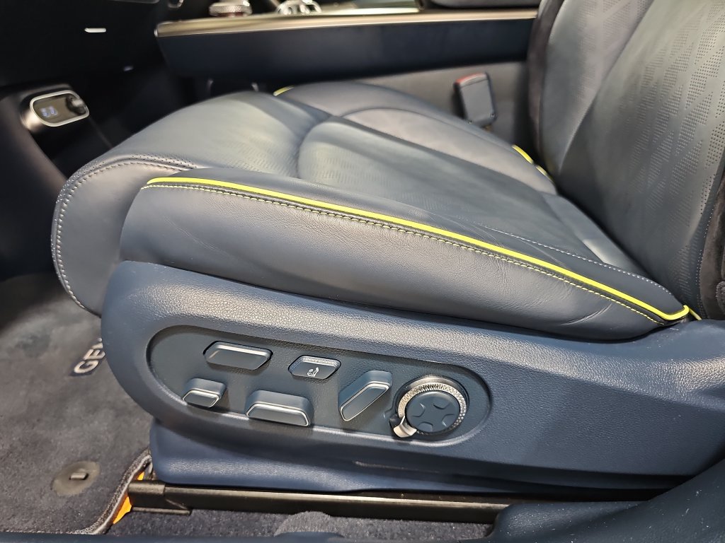 Used 2024 Genesis GV60 Performance AWD/4WD image 31