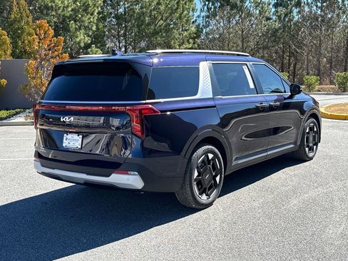 New 2026 Kia Carnival EX FWD image 7