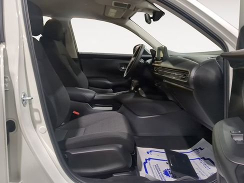 New 2025 Honda HR-V LX image 15