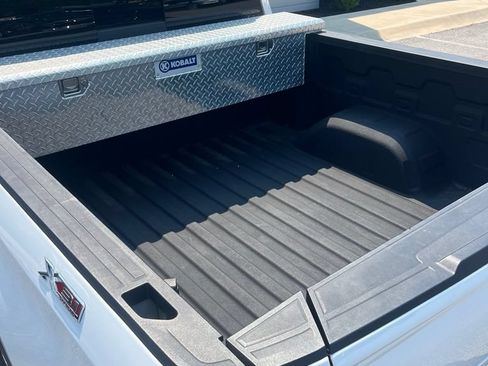 Used 2019 GMC Sierra 1500 SLT w/ SLT Premium Plus Package AWD/4WD image 13