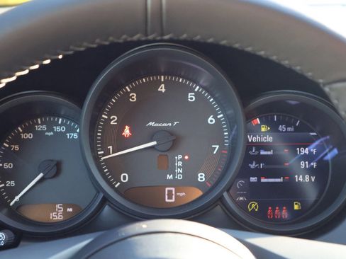 New 2026 Porsche Macan image 16