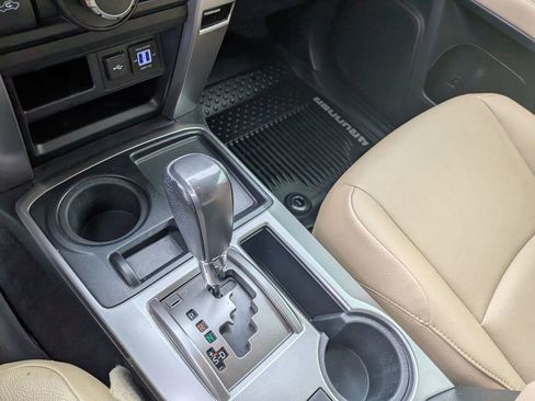 Used 2020 Toyota 4Runner SR5 RWD image 20