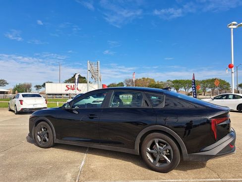 Used 2025 Kia K4 LXS image 7