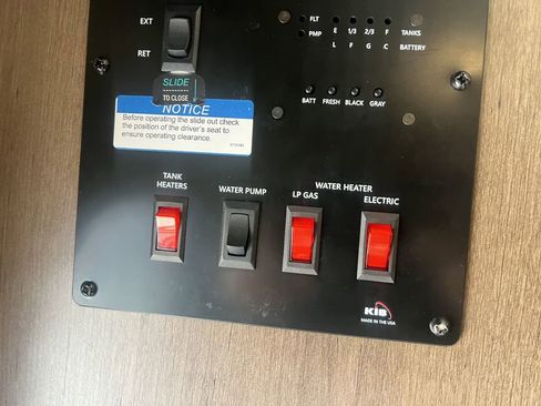 Used 2022 Ford E-450 and Econoline 450 Super Duty w/ Motorhome Prep Package image 74