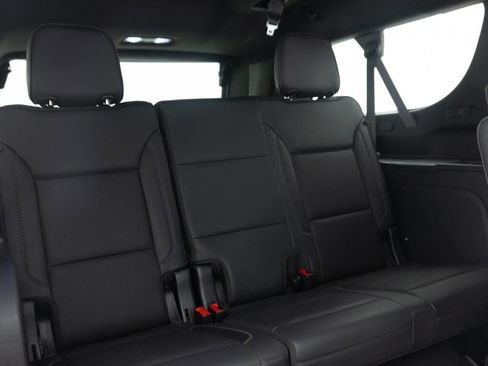 Used 2021 GMC Yukon XL Denali w/ Denali Premium Package AWD/4WD image 37