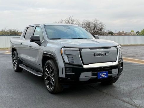 Used 2025 GMC Sierra EV Denali AWD/4WD image 2
