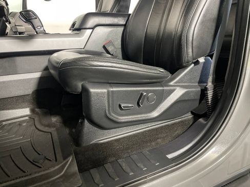 Used 2018 Ford F150 XLT w/ Equipment Group 302A Luxury AWD/4WD image 12