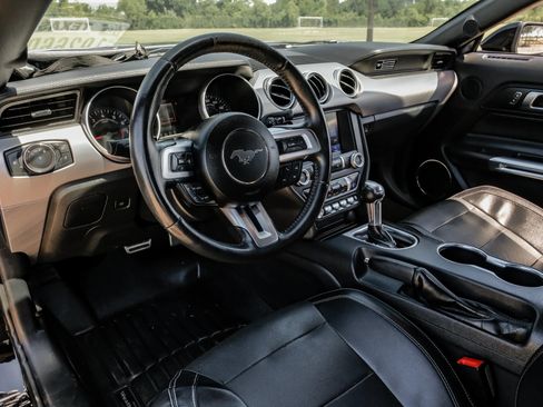 Used 2020 Ford Mustang Premium RWD image 3