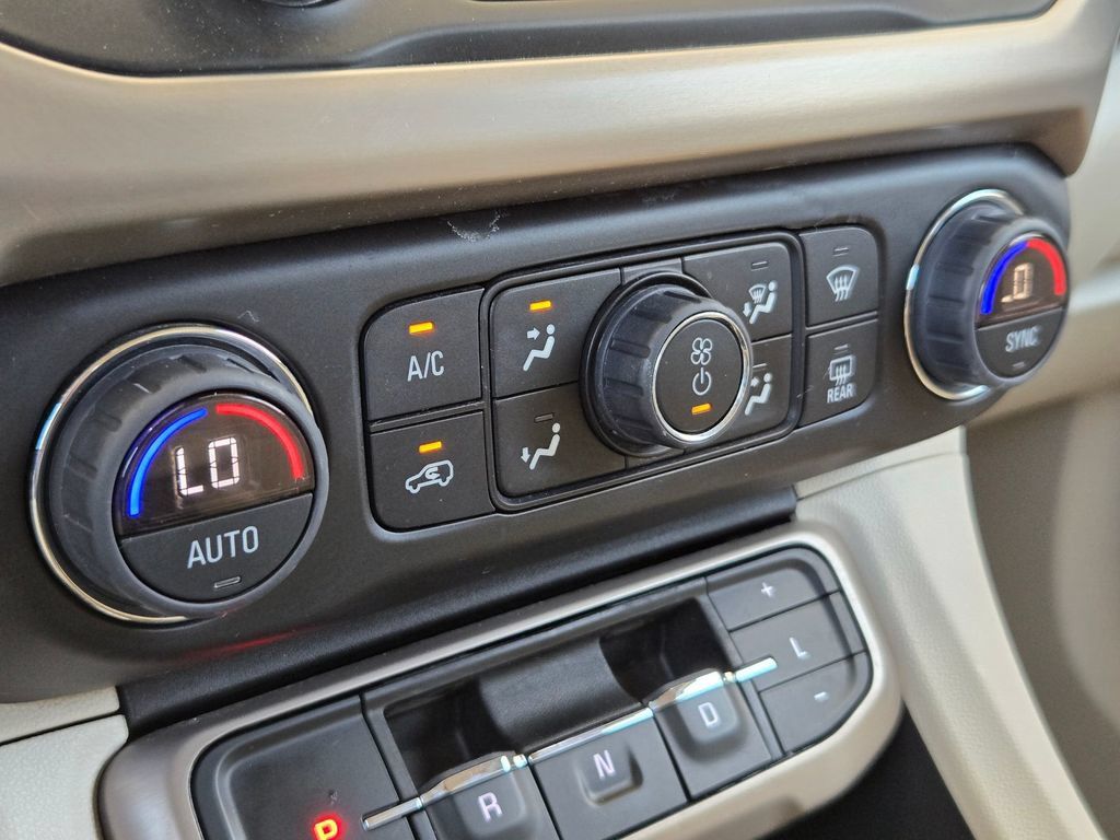 Used 2023 GMC Acadia Denali FWD image 19
