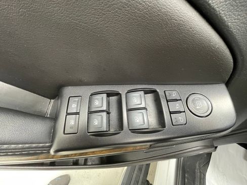 Used 2018 GMC Yukon Denali w/ Denali Ultimate Package AWD/4WD image 15