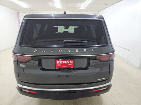 Used 2024 Jeep Wagoneer L Series II w/ Flexible Seating Group image 14